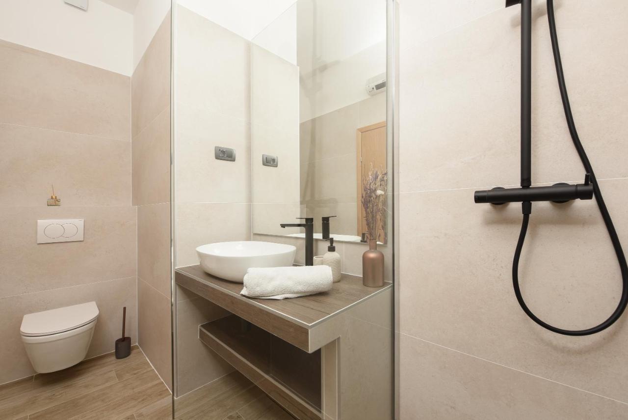 New!Beautiful Modern Bedrooms And Apt Old Town Zadar- Great Location エクステリア 写真